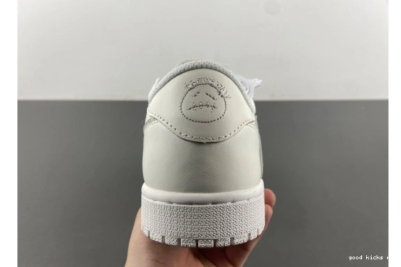 SP TRAVIS 1  SCOTT JORDAN  LOW OG OG1228-111 RETRO OG1228-111 0407